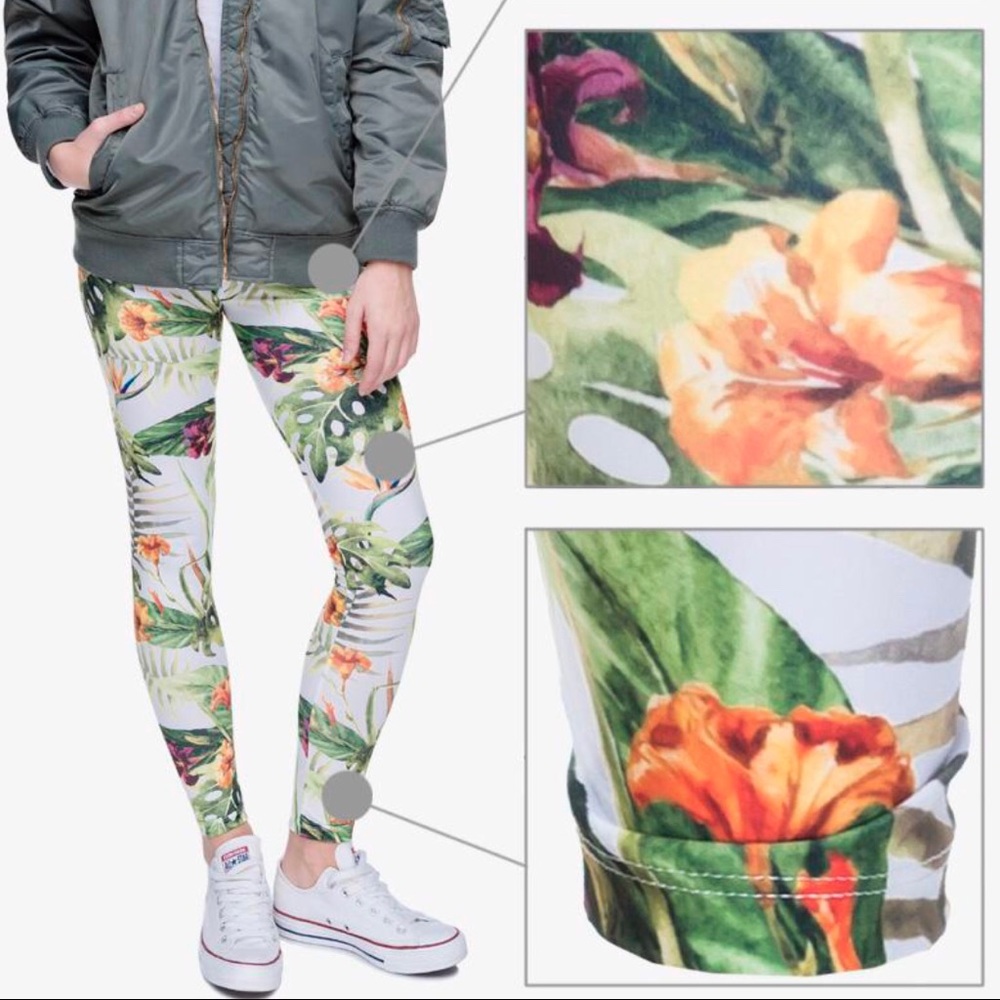 Super Soft Tropical Flower Print Leggings One Size